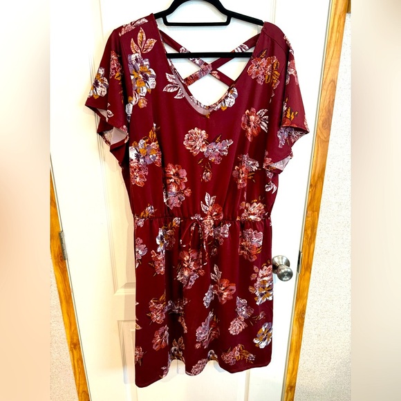 Maurices Dresses & Skirts - Maurices Burgundy Floral dress 1x